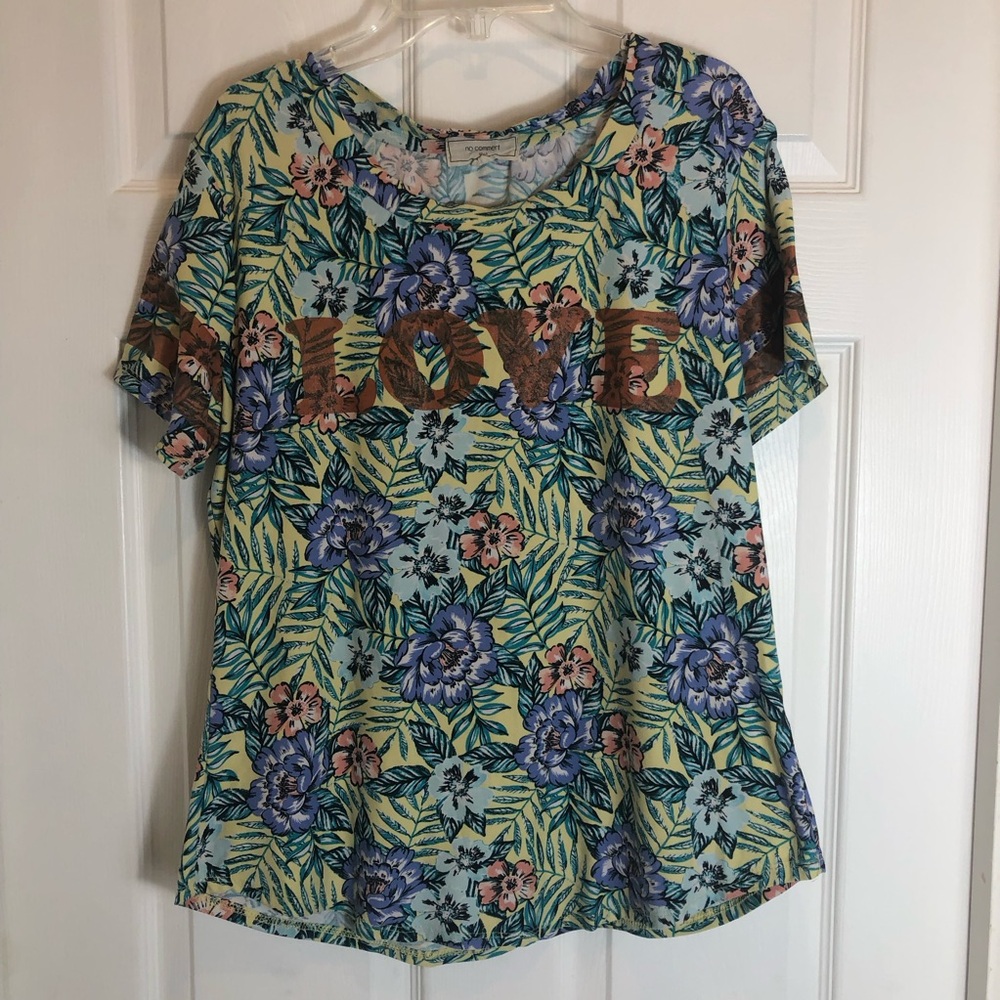 No Comment Floral Love T-Shirt. Size XL